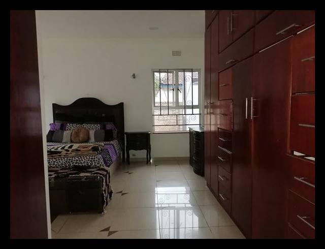 4 BEDROOM HOUSE FOR SALE IN MEER EN SEE